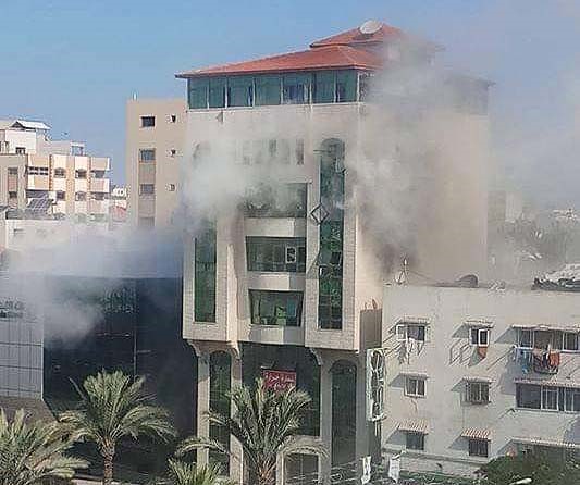 Jihad dispara cohetes contra el edificio de derechos humanos de Gaza. ¿A quién le echa la culpa Amnistía?