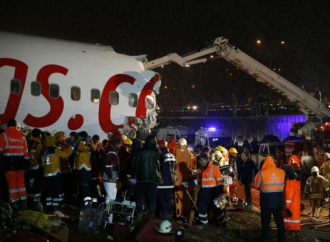2 israelíes entre 179 heridos después de que Boeing 737 se rompió en pedazos