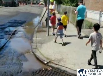 <strong>Kidush Hashem.</strong> Day Camp en Flatbush da agua a los trabajadores en días calurosos