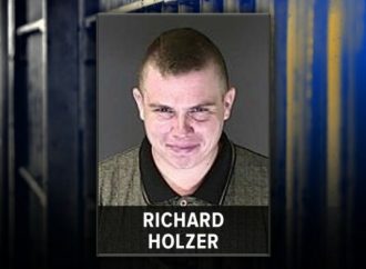 <strong>FBI.</strong> El supremacista blanco Richard Holzer arrestado en un complot para hacer estallar el templo judío