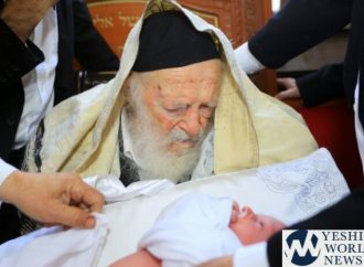 Hagaón HaRav Jaim Kanievsky es Sandak en Brit Milá de un empleado civil de las FDI asesinado en la base