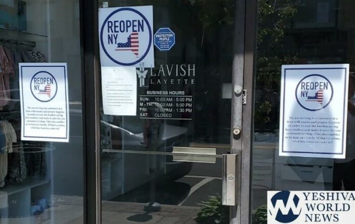 Cientos de pequeñas empresas de Nueva York abren en desafío a la orden ejecutiva