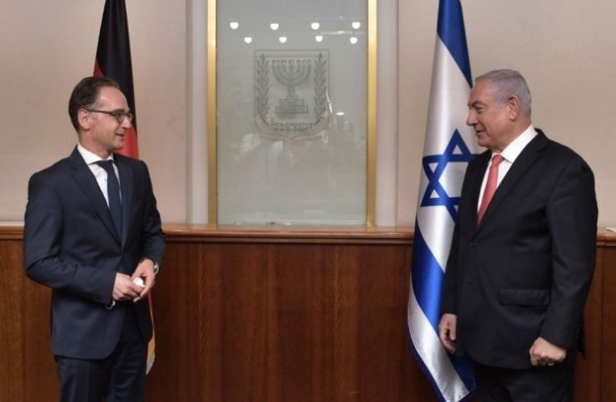 El Ministro de Relaciones Exteriores de Alemania dice que la anexión es ilegal pero no amenaza a Israel con sanciones