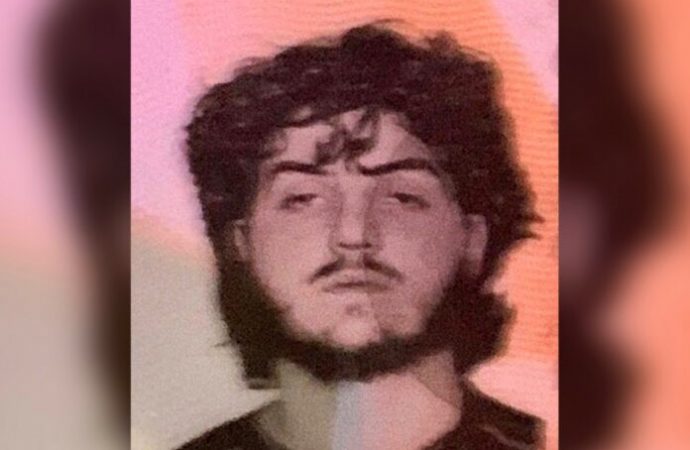 El hombre que apuñaló a los oficiales de policía de Nueva York es musulmán y el FBI investiga posibles lazos de terror