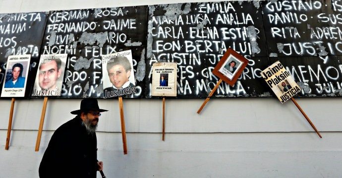 Monitor de antisemitismo: Avances en Argentina, preocupación en Yemen