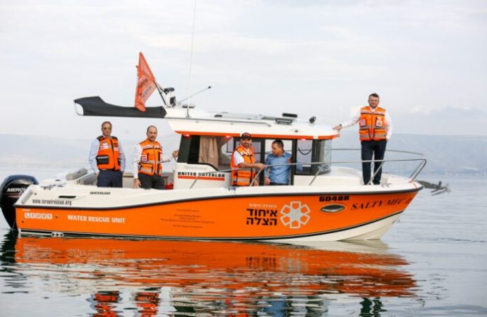 Rescataron un barco con niños en el Kineret