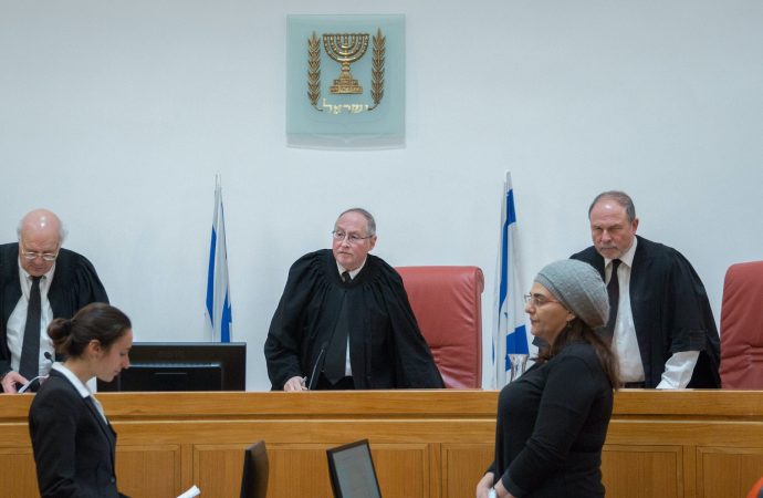En los Países Bajos, los jueces pueden multar y encerrar a hombres judíos que se niegan a dar a sus esposas un divorcio religioso