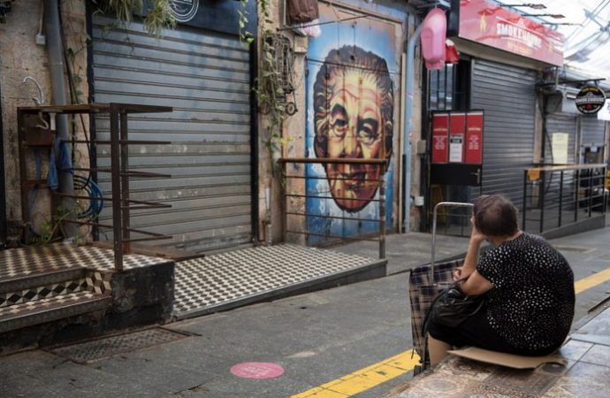 La tasa de infección por COVID-19 se dispara al 16.6% y se agregaron más restricciones