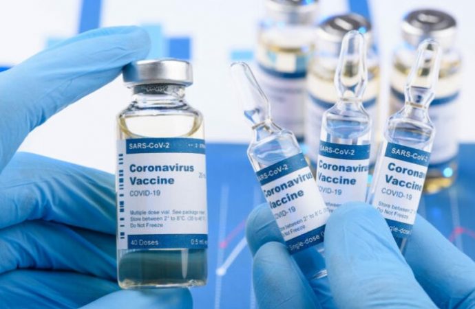 Las muertes y los contagiados por COVID vuelven a aumentar a nivel mundial