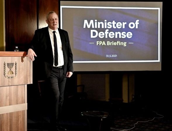 El ministro de Defensa, Benny Gantz, acuerda prestar 500 millones de NIS a la Autoridad Palestina