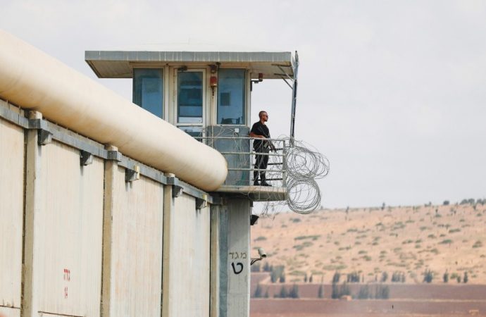 El comandante de la prisión de Gilboa confirma: Ofrecieron mujeres soldados a prisioneros terroristas