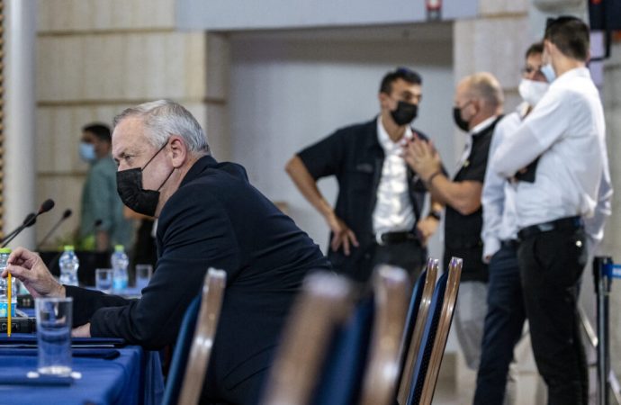 Gantz: Sin deseo de dañar a los civiles palestinos