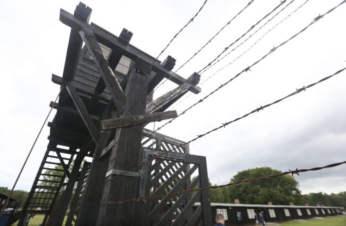 Sospechosa de crímenes de guerra nazis capturada después de huir del juicio