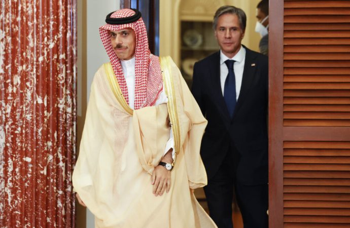 Estados Unidos y sus aliados aumentan la presión sobre Irán para que vuelva a las conversaciones nucleares