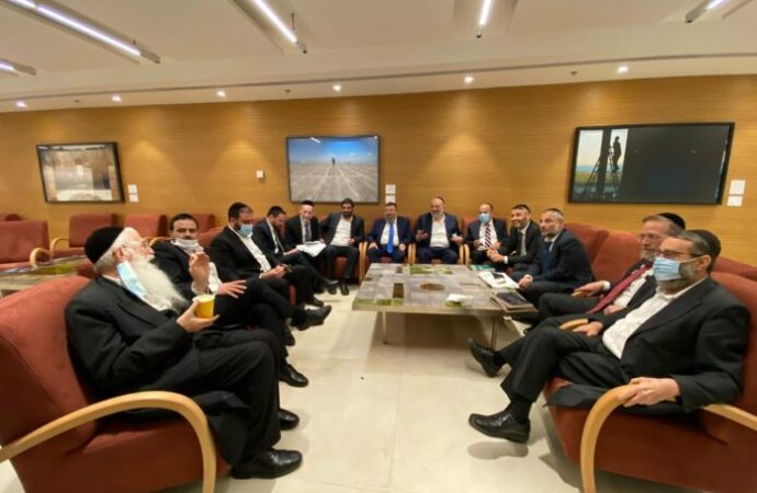 UTJ, Shas y el Partido Sionista Religioso forman una alianza para luchar contra las reformas religiosas