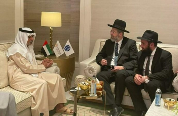 El Gran Rabino Rav David Lau realiza una visita oficial a los Emiratos Arabes Unidos