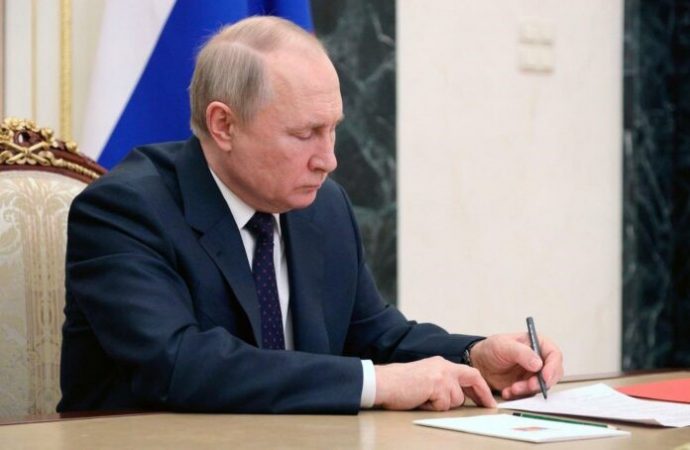 Rusia advierte que podría acabar con los EE. UU. con solo 4 misiles “Satanás”