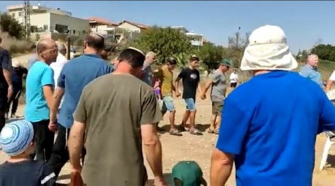 Regocijo cuando los agricultores israelíes regresan a sus tierras después del año Shemitá