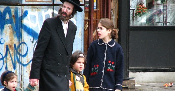 “Nunca hemos visto algo así”: Los judíos ortodoxos son víctimas desproporcionadas de los crímenes de odio en Nueva York