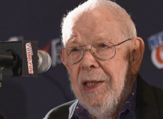<strong>Personajes.</strong> Al Jaffee, icónico caricaturista de la revista Mad que también entintó el cómic de Chabad, muere a los 102 años