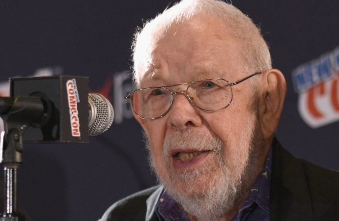 Al Jaffee, icónico caricaturista de la revista Mad que también entintó el cómic de Chabad, muere a los 102 años