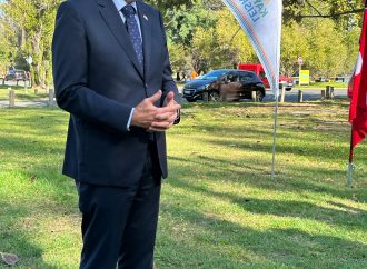<strong>Arboreto de las Naciones.</strong> KKL: El Embajador de la Confederación Suiza en Argentina sumó su árbol