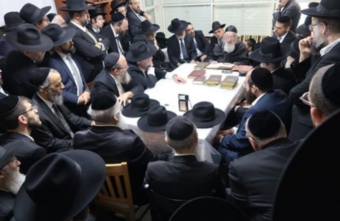 HaRav Bergman: “Y sobre dos hermanos cuya sangre fue derramada como uno solo”