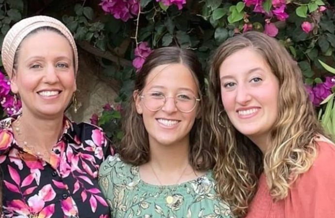 El rabino cuya esposa y dos hijas fueron asesinadas en el ataque terrorista de Pésaj “no tiene odio” hacia los terroristas