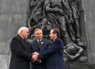 <strong>Shoá.</strong> Herzog conmemora en Polonia el 80 aniversario del levantamiento del gueto de Varsovia