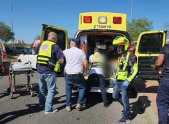<strong>Terrorismo palestino.</strong> 2 soldados heridos en apuñalamiento, mientras Hatzalah EMT desarmado somete al terrorista