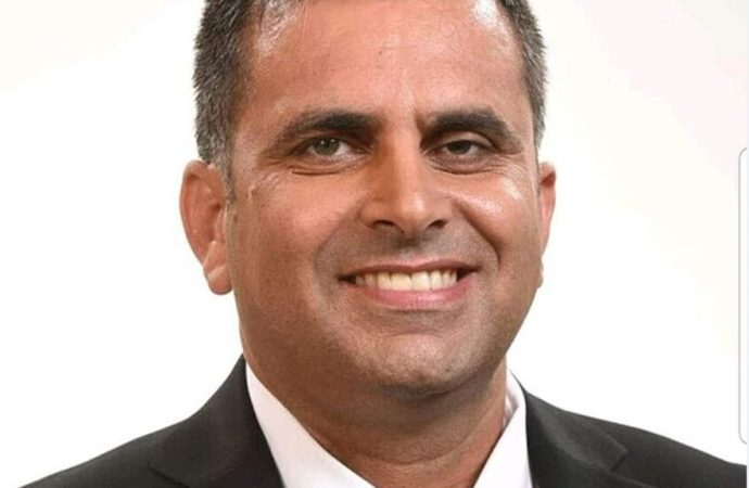 Una charla sobre aliá con MK Ofir Sofer