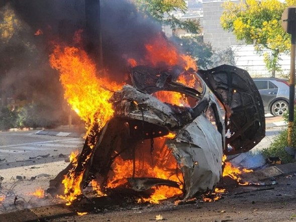 Suenan sirenas en el centro de Israel y la zona de Sharon después de que Hezbolá disparara decenas de cohetes