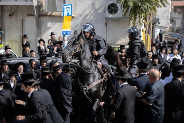 Gallant socava el gobierno de Netanyahu con 7.000 avisos de reclutamiento haredí