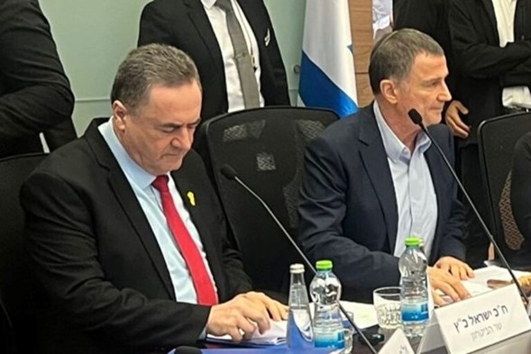 Katz describe el proyecto de ley hareidi: sanciones a Lomdei Torá, el 50% de las yeshivot de Bnei se reclutarán en 7 años
