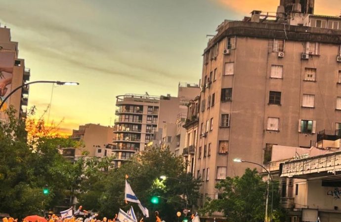 Buenos Aires: Homenaje y reclamo contra el terrorismo