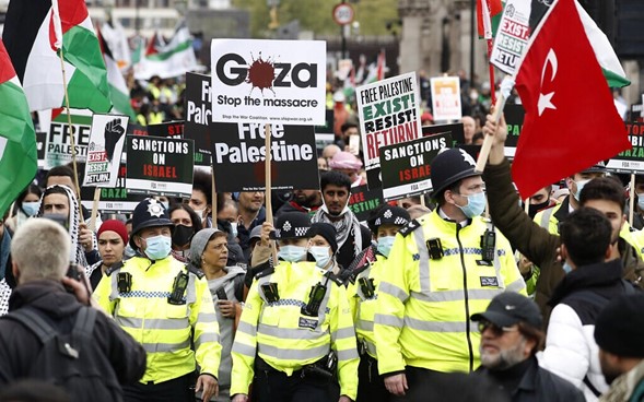 Un médico llevaba una insignia palestina durante la cirugía de un paciente judío