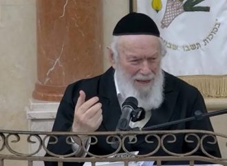 <strong>Guedolei Hador.</strong> “Hakadosh Baruj Hu está llorando”: HaRav Zilberstein pide teshuvá después del ataque asesino