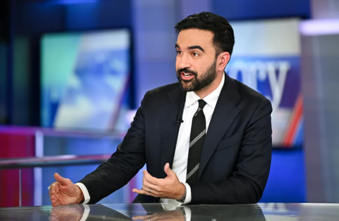 Zohran Mamdani, antisemita, se niega a condenar a Hamás y reitera su promesa de arrestar a Netanyahu si visita Nueva York