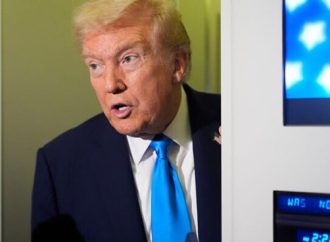 48 horas: Trump advierte a Hamás que reanude la devolución de los cuerpos de los rehenes o enfrentará “consecuencias”