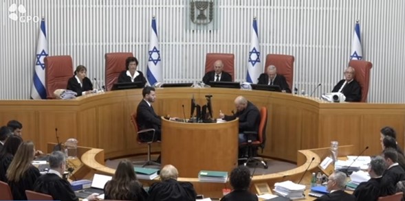 Juez del Tribunal Supremo: “Hagan sitio en la cárcel para todos los objetores de conciencia haredíes”