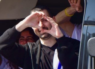 “Es bueno estar en casa”: El ex rehén Guy Gilboa-Dalal agradece a los israelíes el apoyo recibido tras su regreso