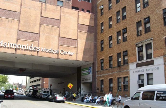 Un juez detiene la venta propuesta del Centro Médico Maimónides mientras los fideicomisarios presentan una demanda para bloquear la adquisición por parte de la ciudad de Nueva York