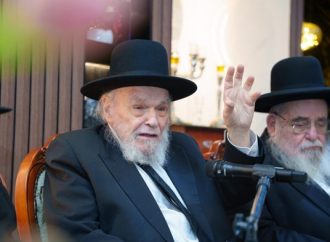 Una importante reunión en Kiryat Séfer atrae a destacados rabinos y filántropos para apoyar a Mosdot HaTorá en todo Eretz Israel
