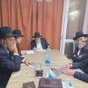 El Gaón Rav Hirsch instruye a los diputados haredíes a seguir adelante con el proyecto de ley, sujeto a modificaciones