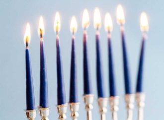 Velas de Janucá: Difundiendo la verdad histórica y valorando la verdad en sí misma