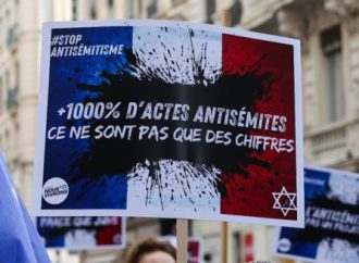 Niñera condenada en Francia por envenenar a una familia judía