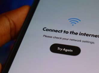 Israelíes reportan cortes en todo el país, interrupciones en televisión, internet y datos móviles