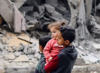 Un padre palestino revela cómo Hamás manipula a adolescentes de Gaza para que se unan a las filas terroristas