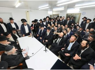 HaRav Landau: “Aquellos que persiguen a Lomdei Torá deberían saberlo: ¡Yesh Din V’Yesh Dayán!”