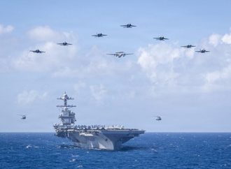 El portaaviones más grande del mundo, el USS Gerald R. Ford, entra en el Mediterráneo mientras se intensifica la presencia militar estadounidense cerca de Irán